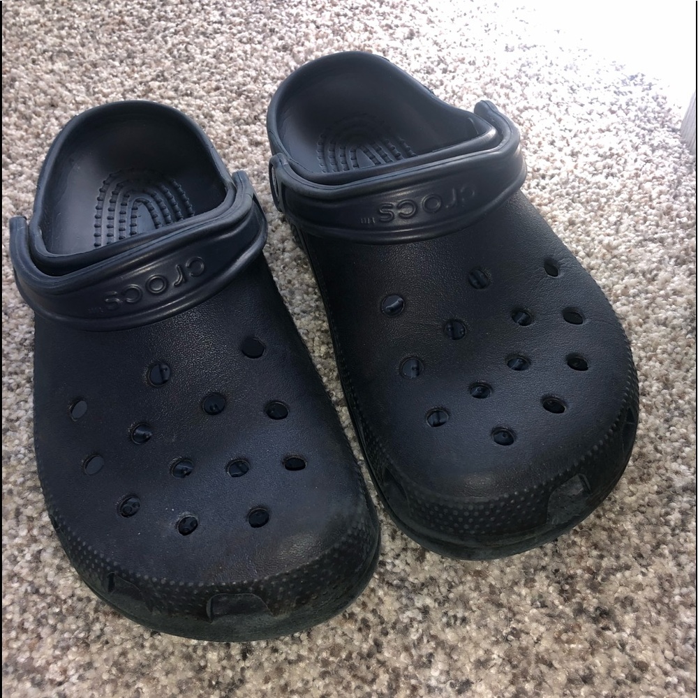 navy blue croc clogs